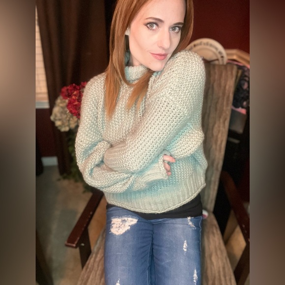 H&M Sz Sm crocheted light aqua oversized sweater! Super cute find for fall 🤩 - Picture 7 of 7